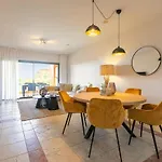 Дом отдыха Cozy Living Space Near Scenic Golf Greens! Эстепона