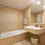 Дом отдыха Cozy Living Space Near Scenic Golf Greens! *