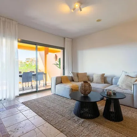 Cozy Living Space Near Scenic Golf Greens! *