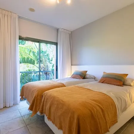 Cozy Living Space Near Scenic Golf Greens! Nyaraló *