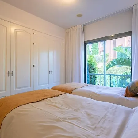 Cozy Living Space Near Scenic Golf Greens! *