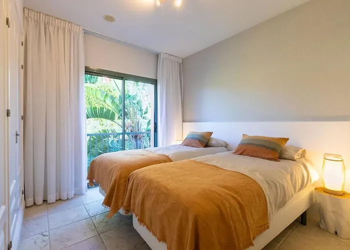 Cozy Living Space Near Scenic Golf Greens! 펜션 *