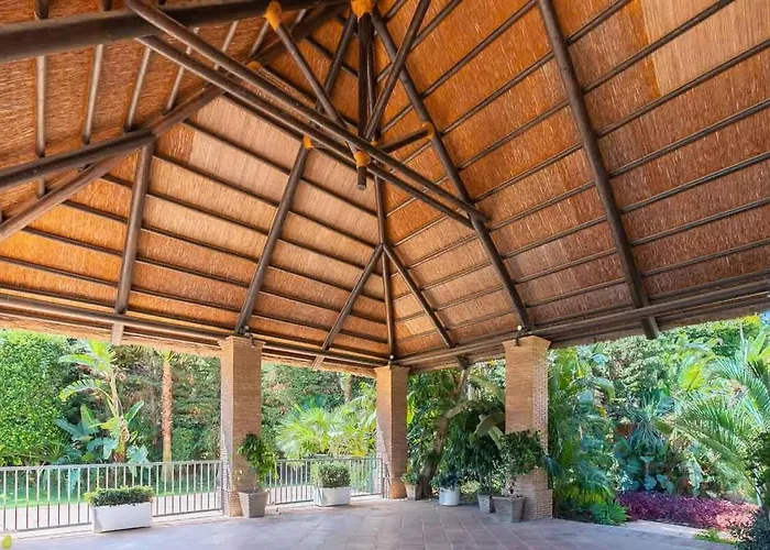 Cozy Living Space Near Scenic Golf Greens! 펜션 에스테포나