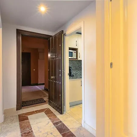 Cozy Living Space Near Scenic Golf Greens! *