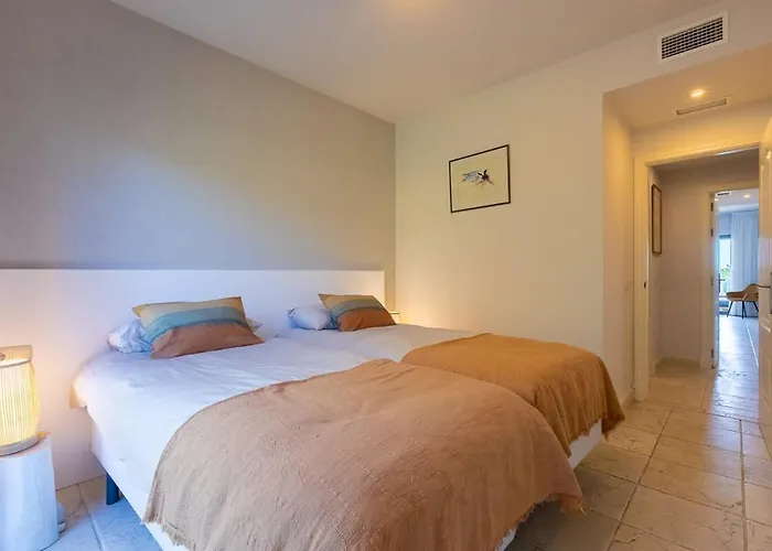 Cozy Living Space Near Scenic Golf Greens! * Estepona