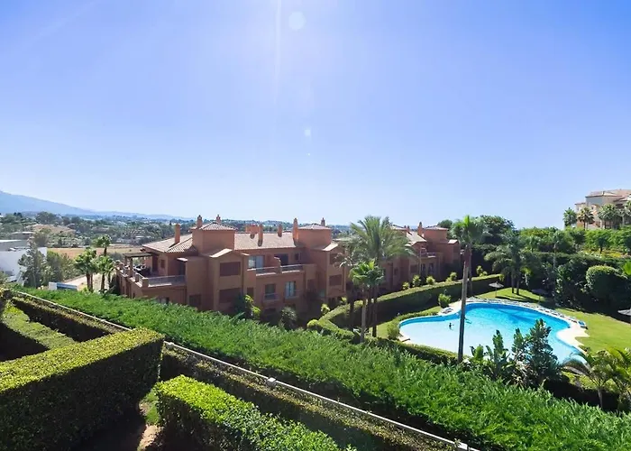 Cozy Living Space Near Scenic Golf Greens! *